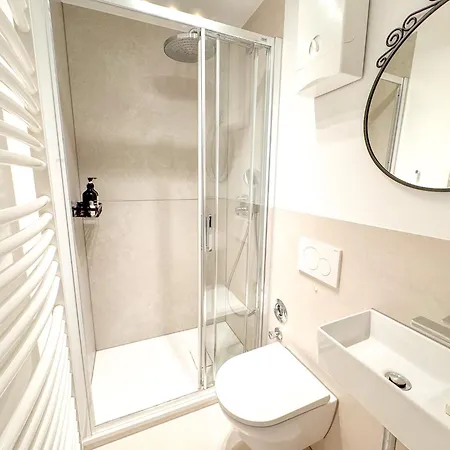 Im Zentrum Von شقة